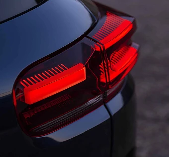 NEW VISUAL SIGNATURE ON THE REAR IMAGE