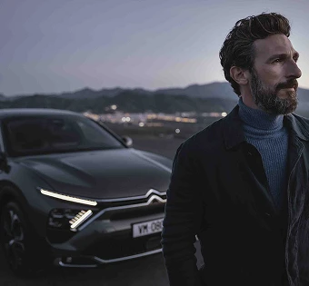 LIGHT SIGNATURE IMAGE